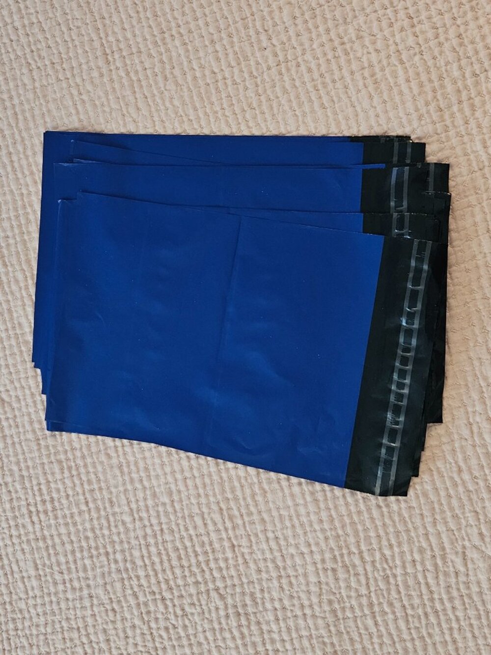 25 Poly Mailers. (Not padded)